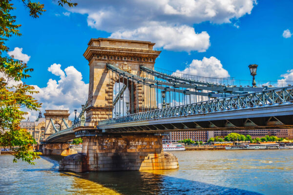 budapestt2_promo_4-6.jpg