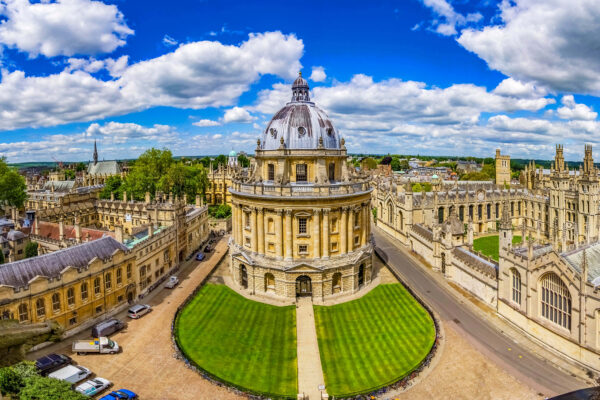 oxfordt1_promo_2-3.jpg
