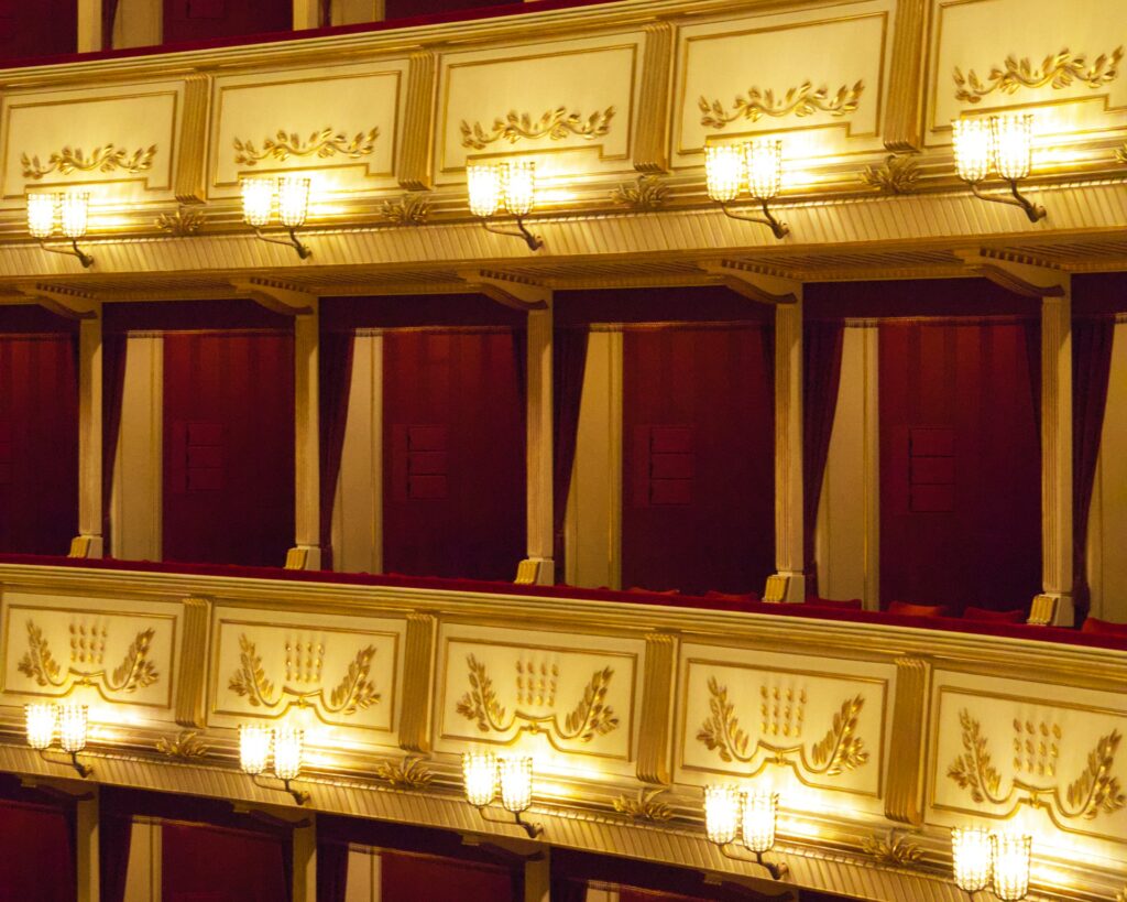 Détail des loges dorées à l'intérieur de l'Opéra national de Vienne