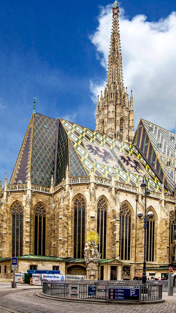 St. Stephen's Cathedral in Vienna seen from Stephansplatz, the starting point of the walking route